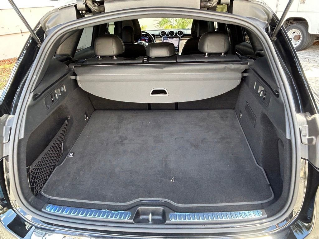 Used 2023 Mercedes-Benz GLC 300 4MATIC w/ Exclusive Trim Package image 24