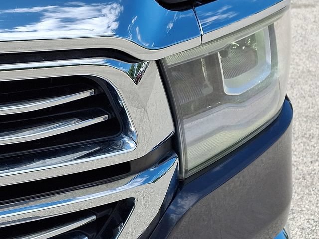 Used 2019 RAM 1500 Laramie AWD/4WD image 12