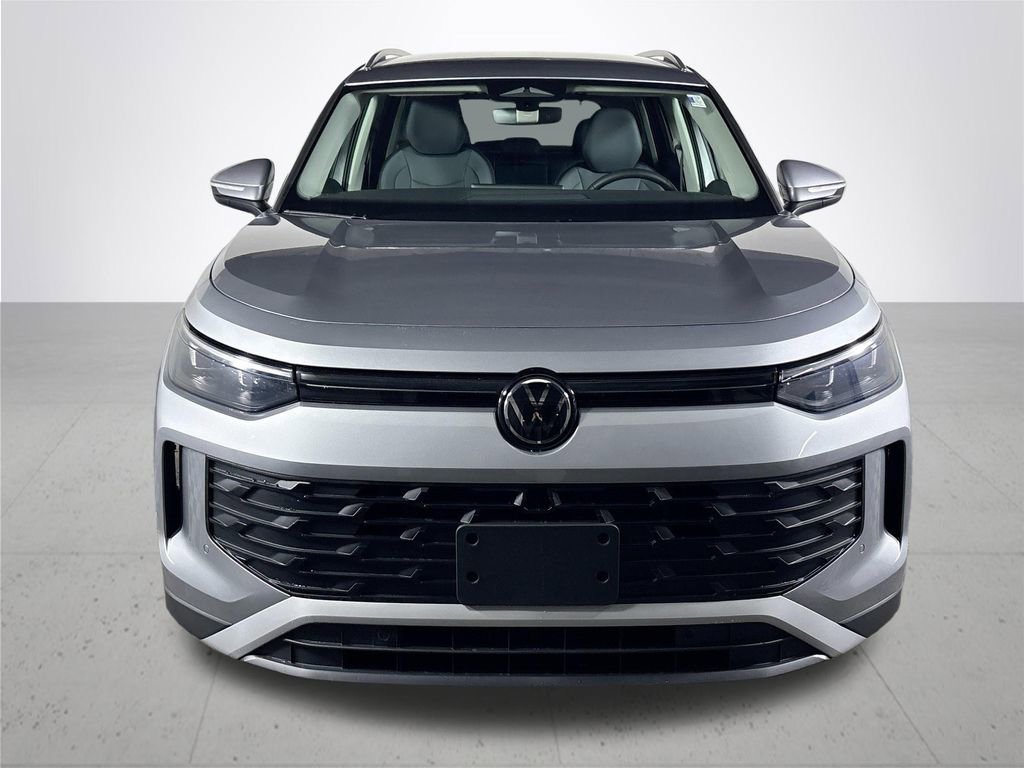New 2025 Volkswagen Tiguan SE image 3