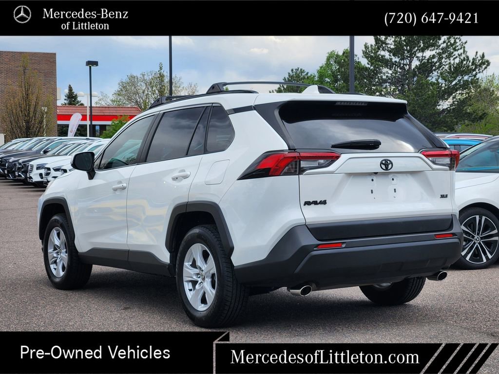 Used 2020 Toyota RAV4 XLE w/ All Weather Liner Package FWD image 5