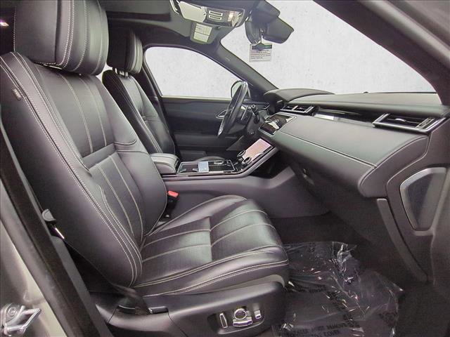 Used 2019 Land Rover Range Rover Velar R-Dynamic SE image 25