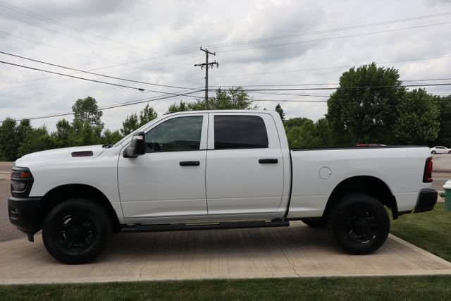 New 2026 RAM 3500 Tradesman AWD/4WD image 32