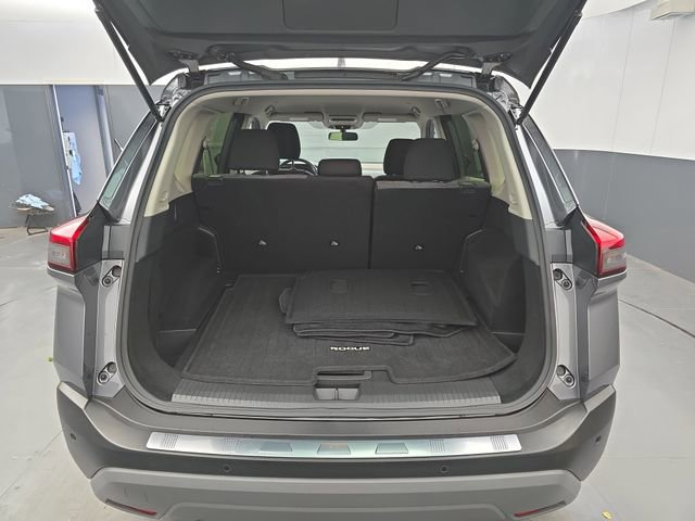 Used 2023 Nissan Rogue SV image 43
