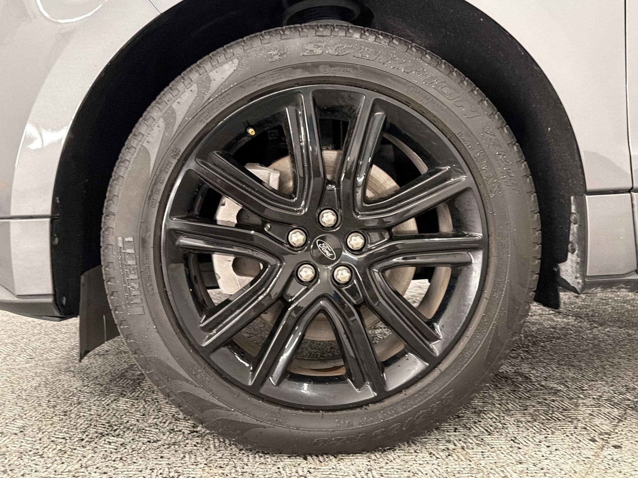 Used 2024 Ford Edge ST-Line image 11