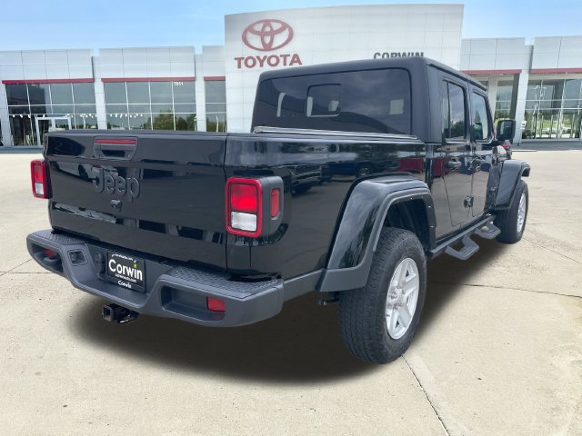 Used 2022 Jeep Gladiator Sport AWD/4WD image 5