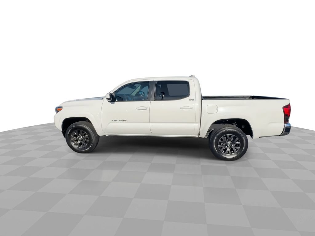 Used 2022 Toyota Tacoma SR5 RWD image 5