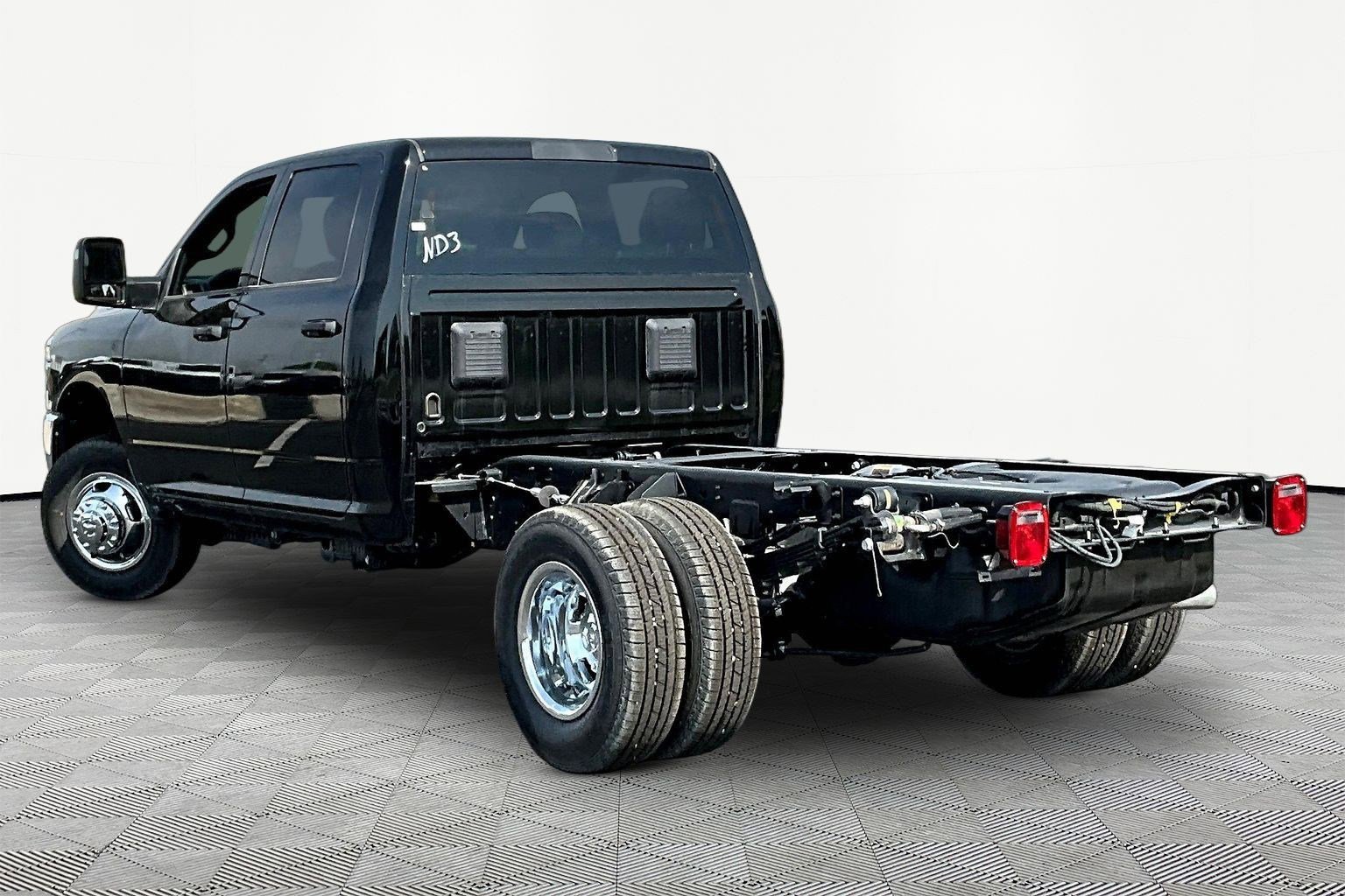 New 2026 RAM 3500 Tradesman AWD/4WD image 4