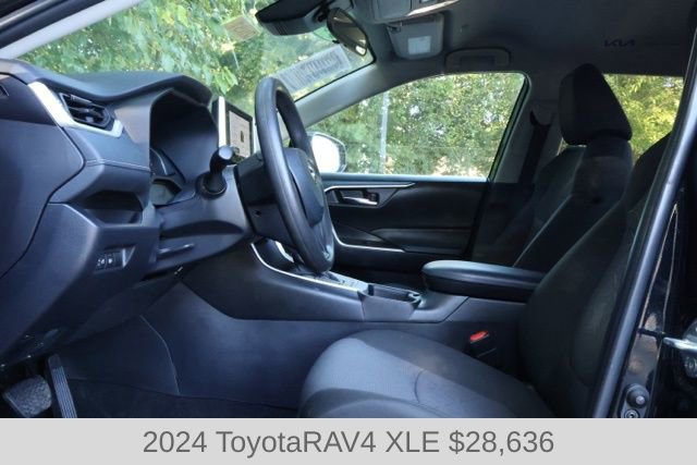 Used 2024 Toyota RAV4 XLE image 9