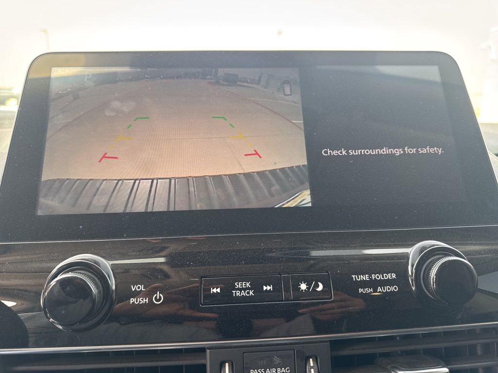 Used 2021 Nissan Armada SV w/ SV Appearance Package image 19