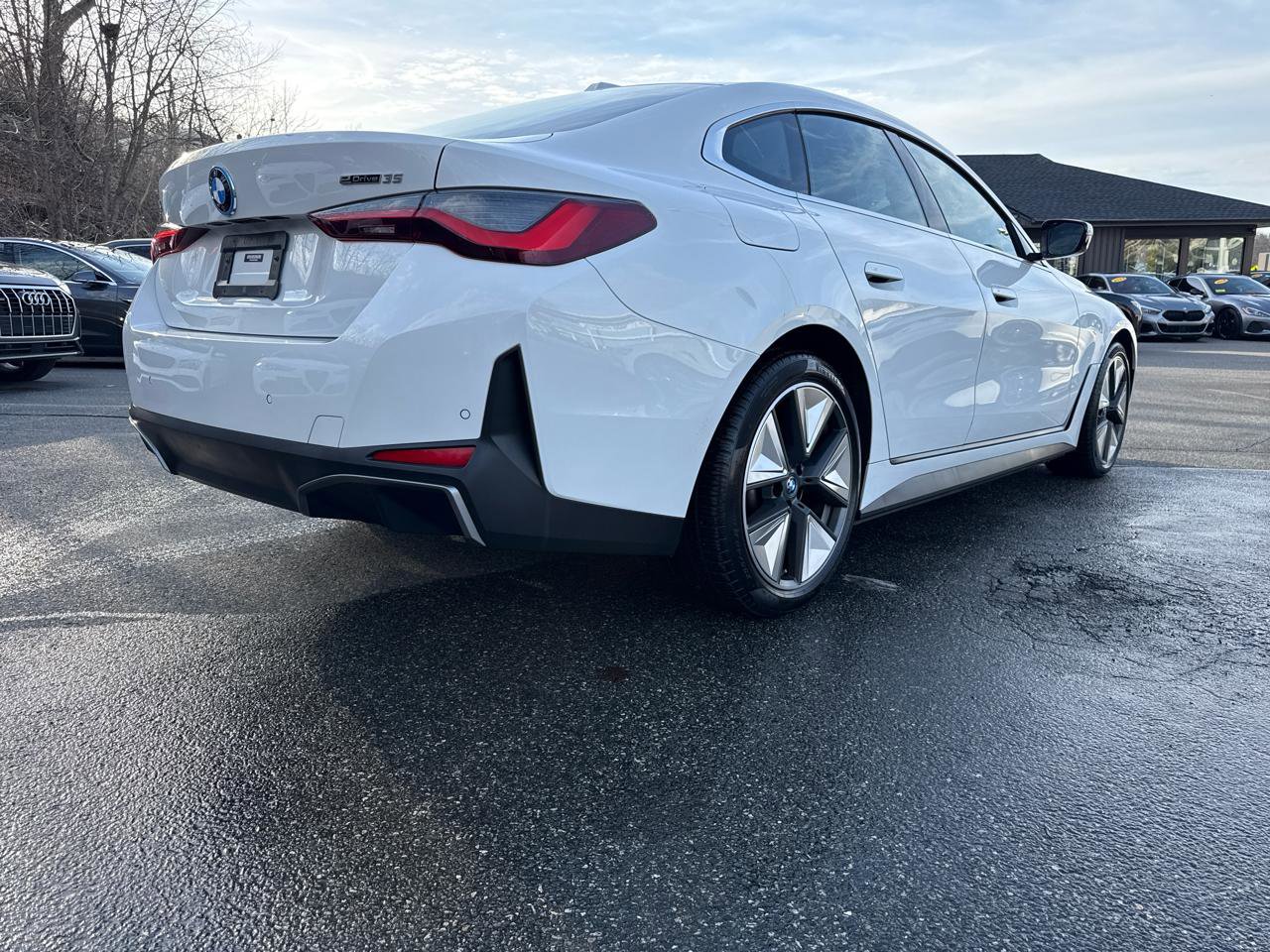 Used 2023 BMW i4 eDrive35 w/ Premium Package image 72