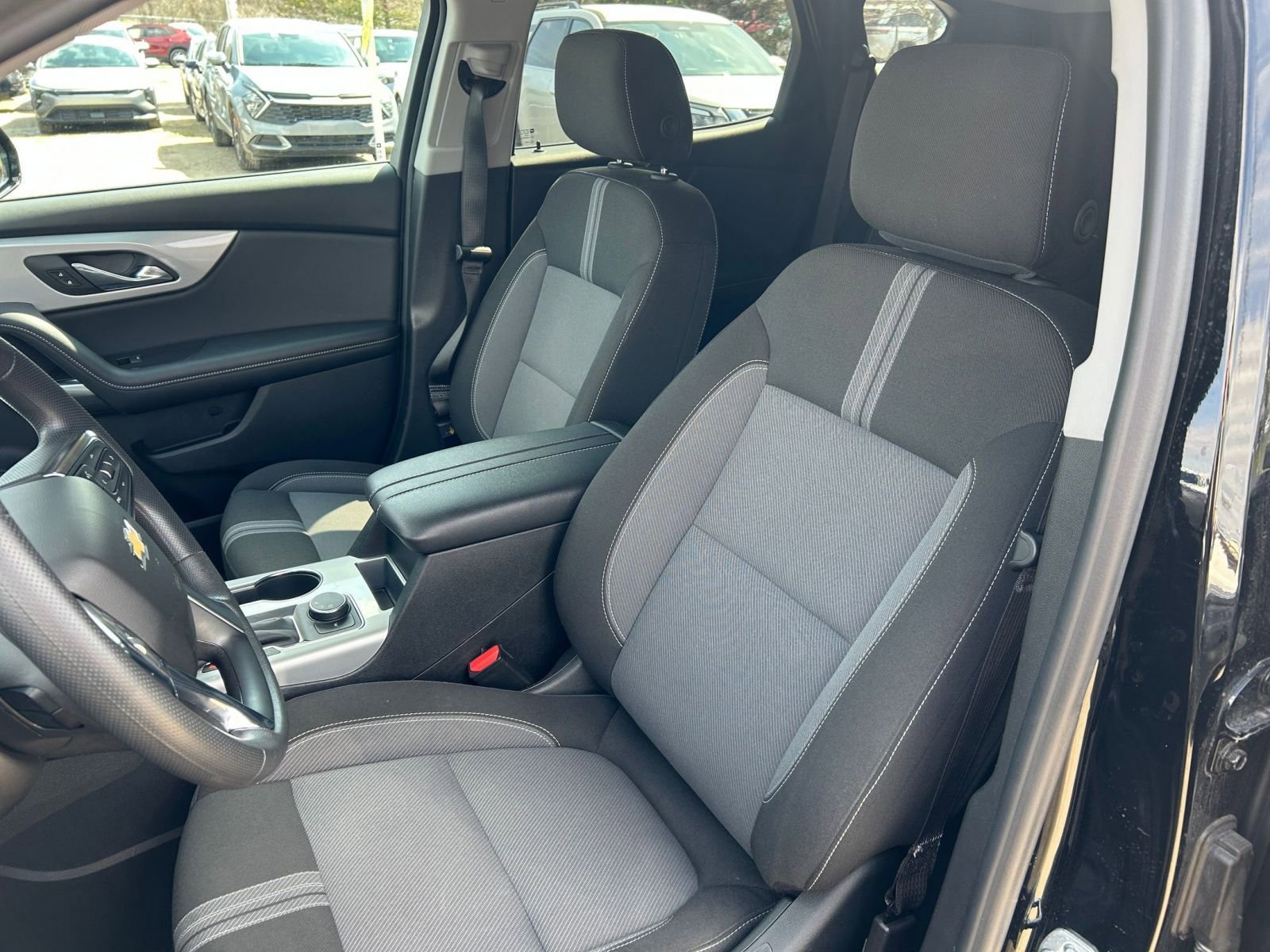 Used 2025 Chevrolet Blazer LT image 38