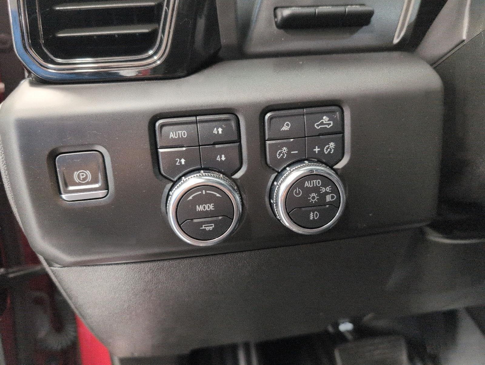 Used 2023 GMC Sierra 1500 AT4 w/ AT4 Premium Package AWD/4WD image 10