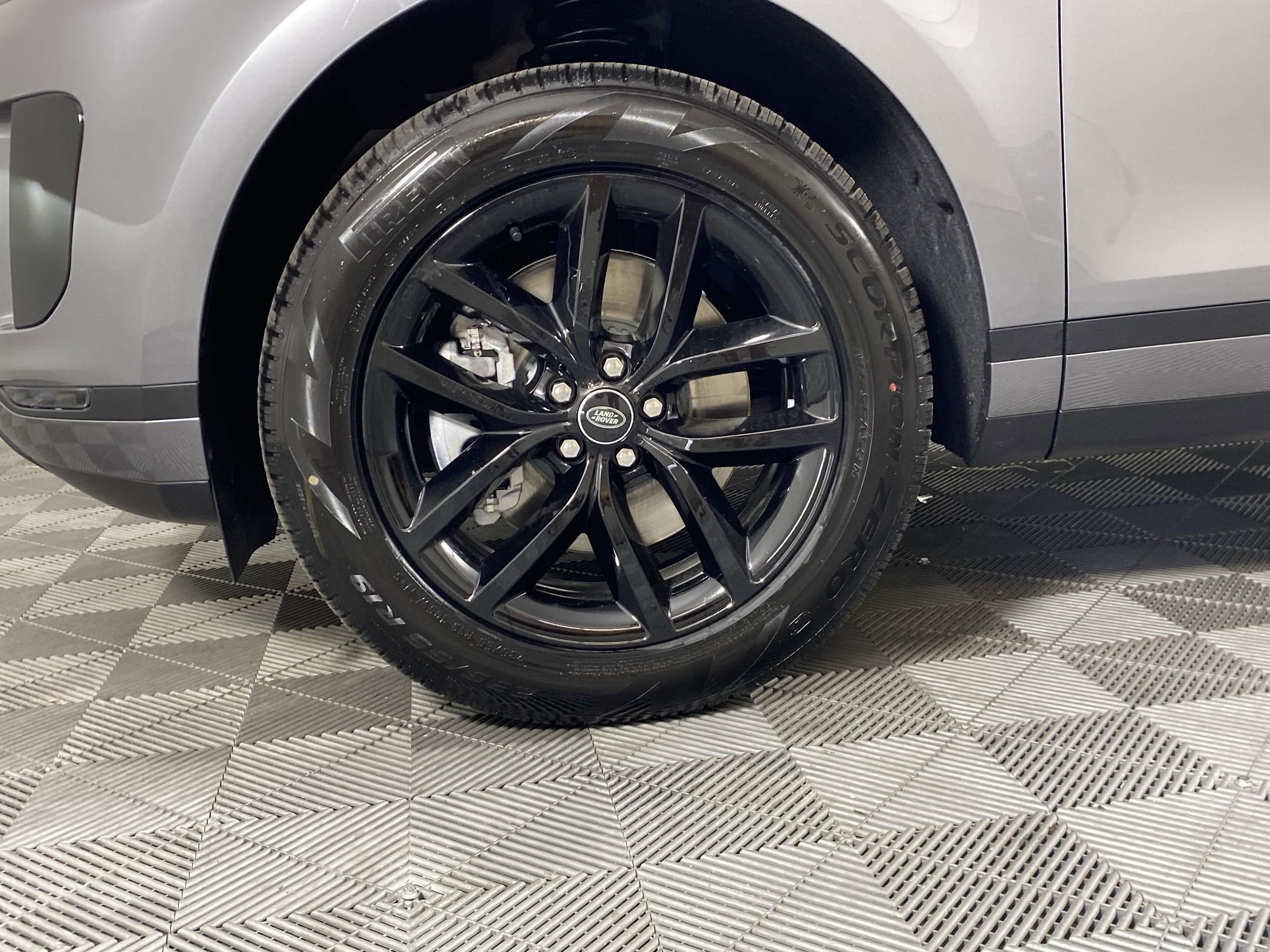 Certified 2026 Land Rover Range Rover Evoque S AWD/4WD image 9