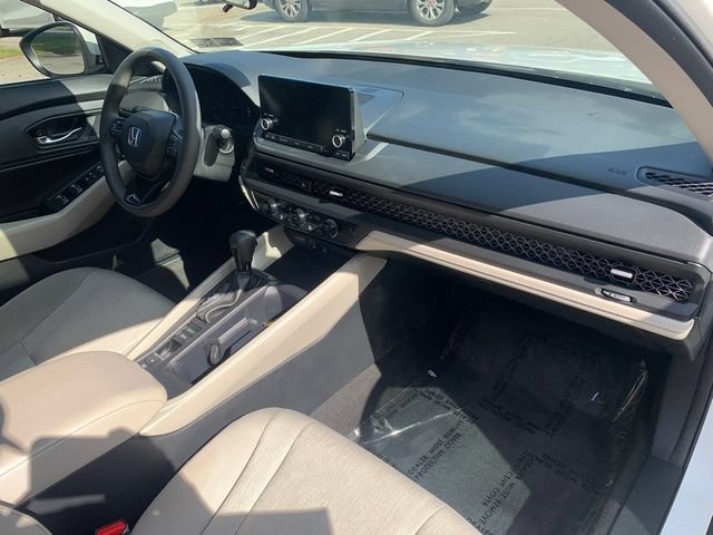 Used 2023 Honda Accord EX image 11