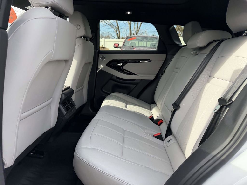 Used 2026 Land Rover Range Rover Evoque S image 18