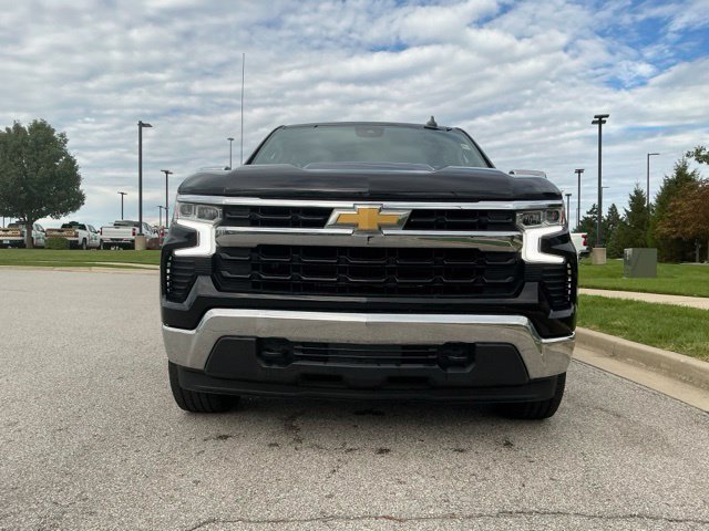 Used 2022 Chevrolet Silverado 1500 LT AWD/4WD image 8