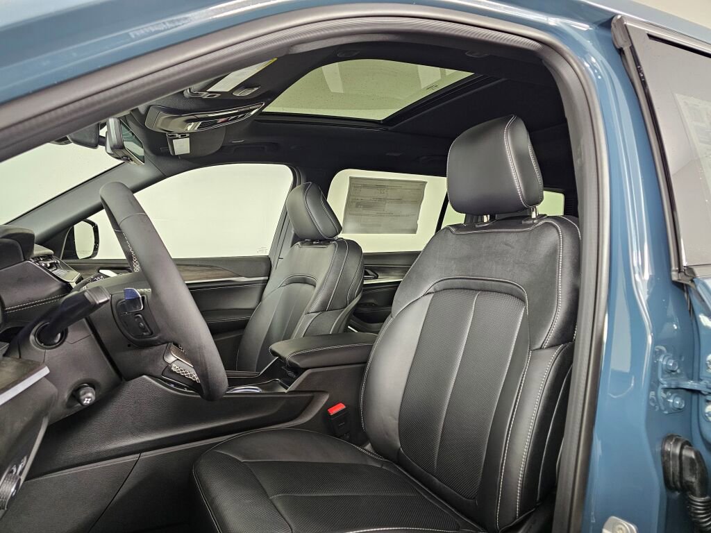 New 2026 Jeep Grand Cherokee L Limited image 22