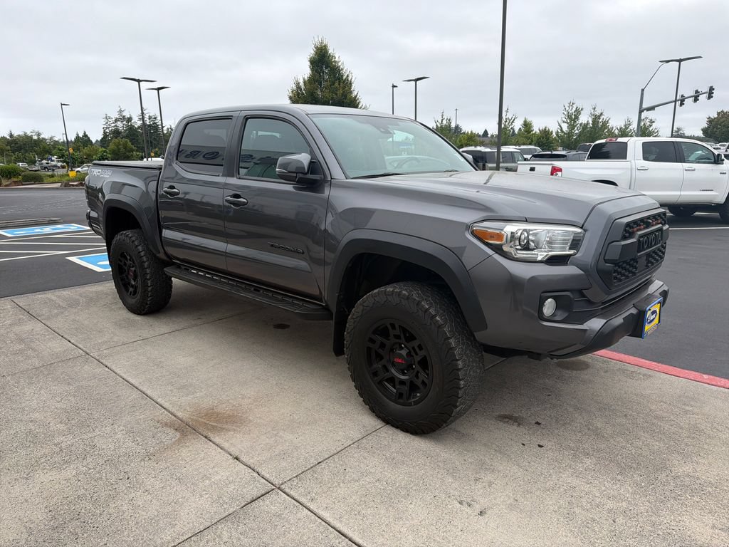 Used 2020 Toyota Tacoma TRD Off-Road AWD/4WD image 6