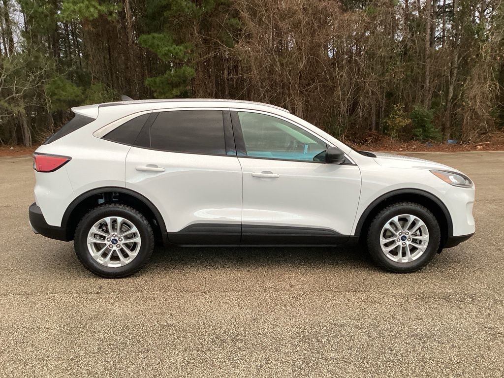 Used 2022 Ford Escape SE w/ Convenience Package image 4