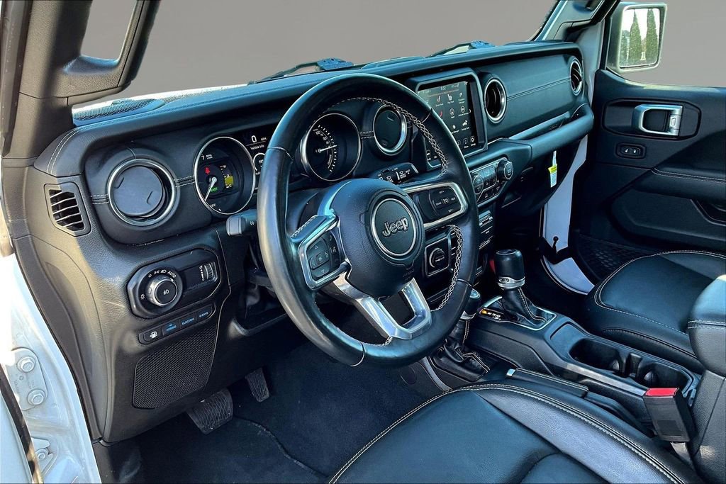 Used 2023 Jeep Wrangler Unlimited Sahara w/ Cold Weather Group image 16