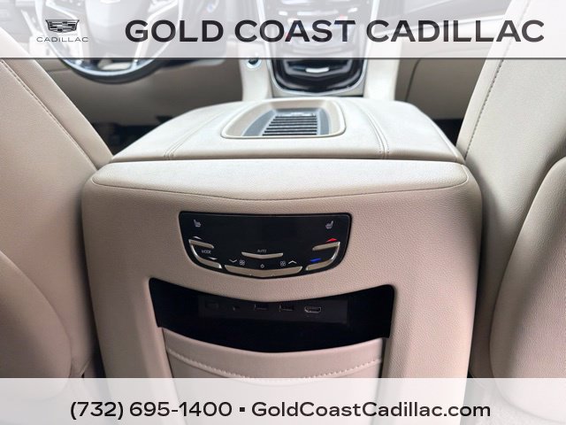 Used 2019 Cadillac Escalade ESV Luxury AWD/4WD image 10