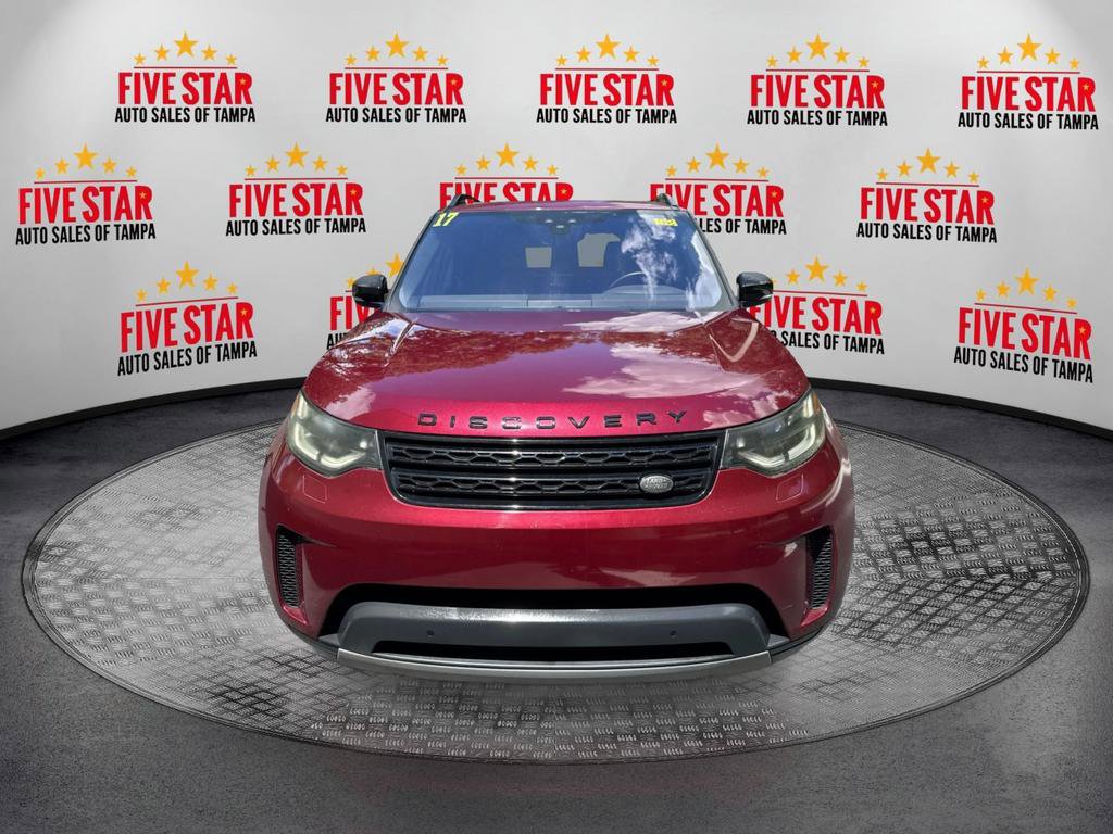 Used 2017 Land Rover Discovery SE image 2