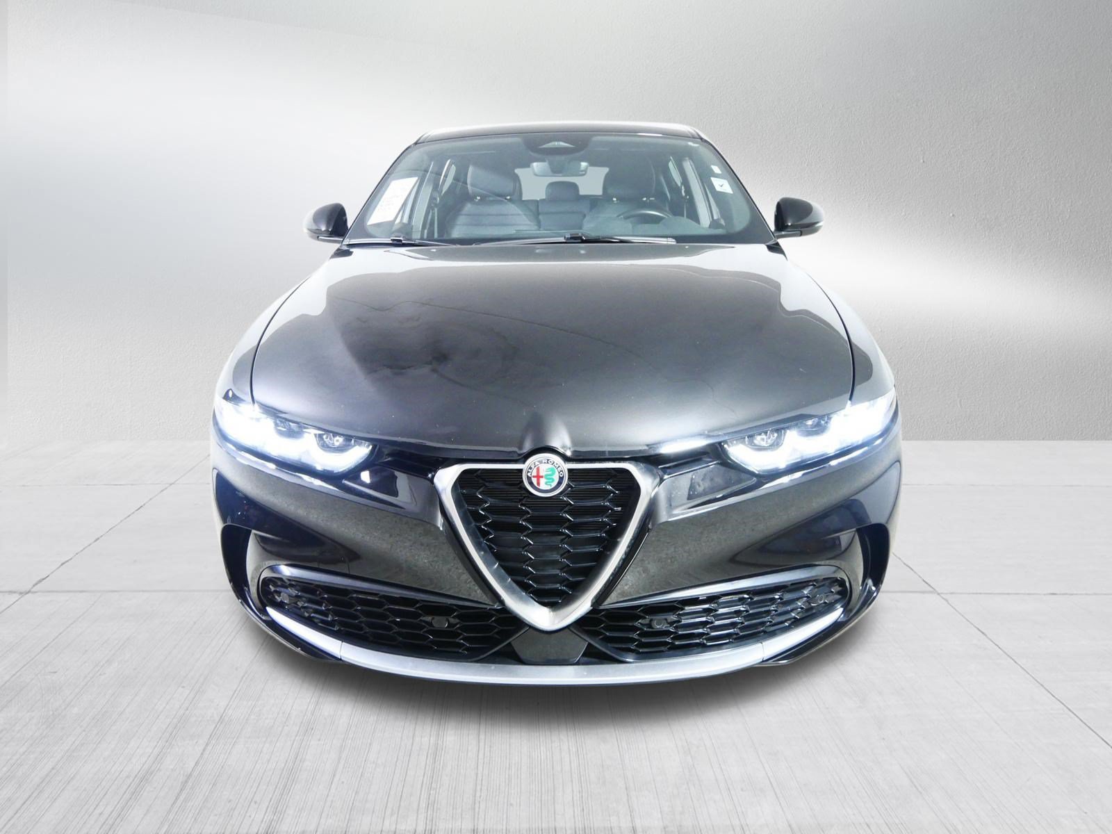 Used 2024 Alfa Romeo Tonale Ti AWD/4WD image 2