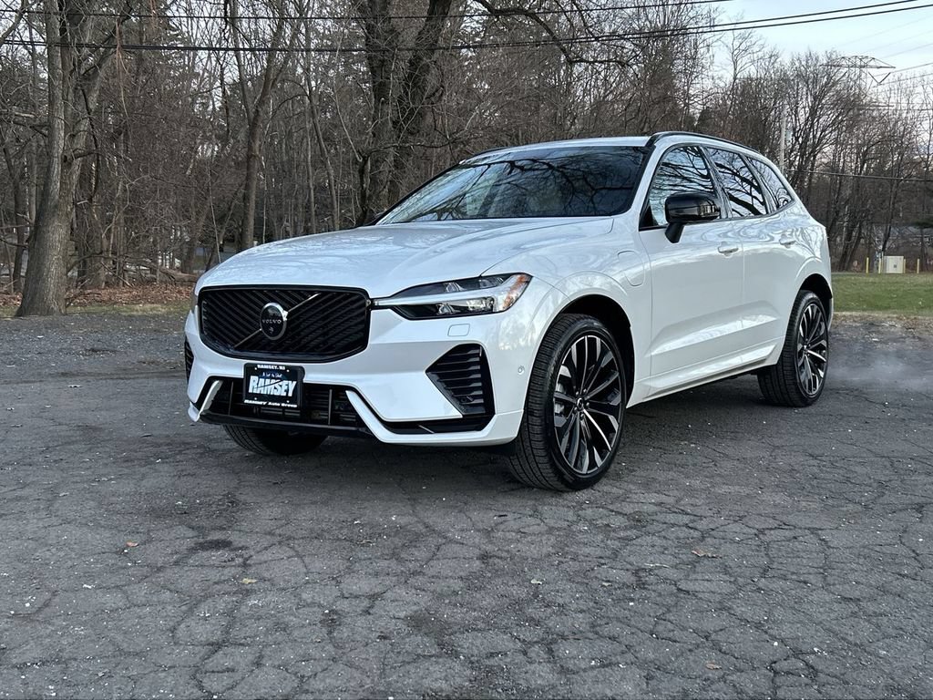 New 2026 Volvo XC60 T8 Ultra w/ Climate Package AWD/4WD image 1