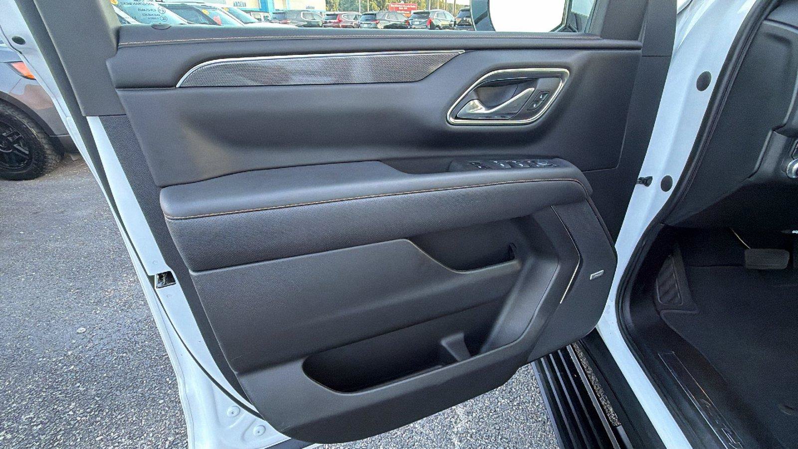 Used 2023 GMC Yukon AT4 w/ AT4 Premium Plus Package AWD/4WD image 15