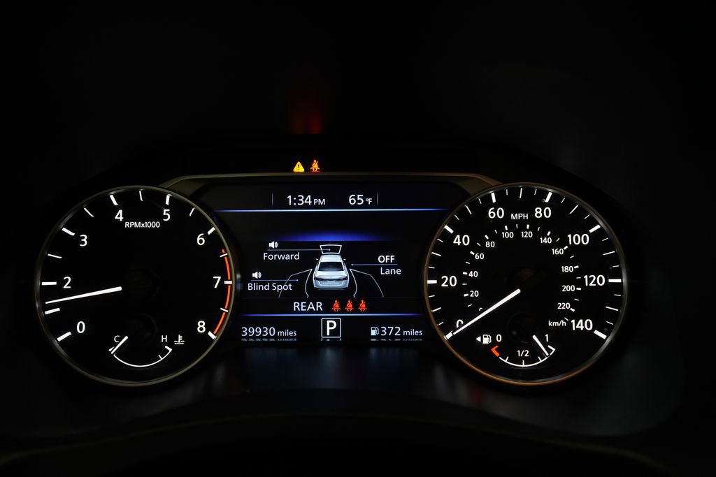 Used 2025 Nissan Altima 2.5 SV FWD image 2
