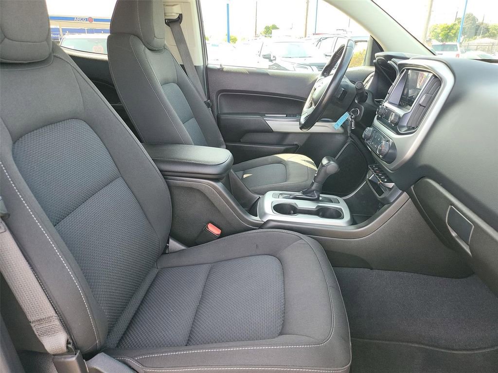 Used 2021 Chevrolet Colorado LT w/ Safety Package RWD image 18