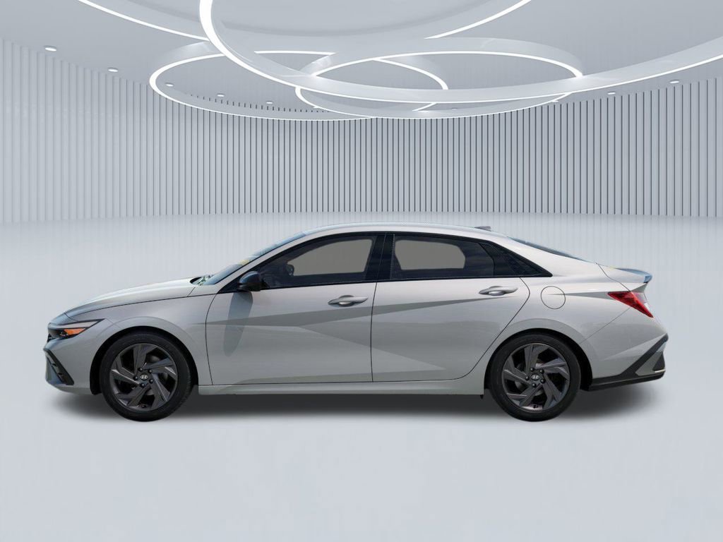 New 2026 Hyundai Elantra Sport FWD image 3