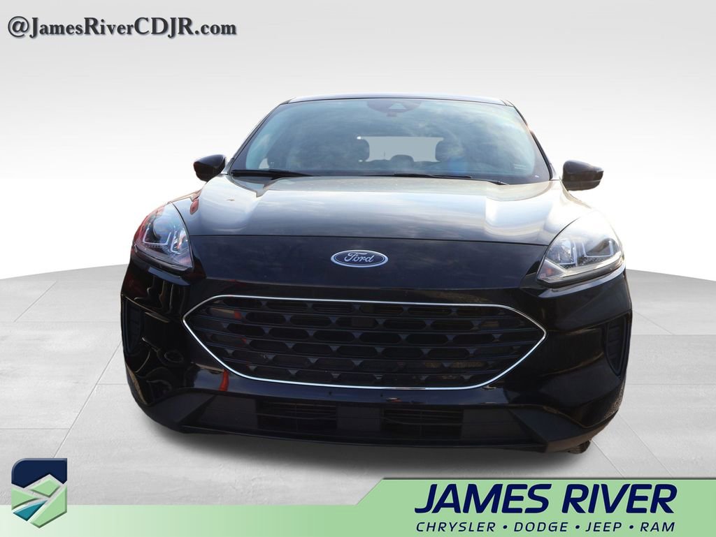 Used 2022 Ford Escape SE w/ SE Sport Appearance Package image 7