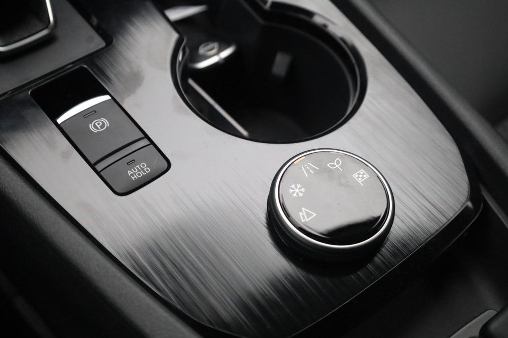 New 2026 Nissan Rogue SV image 18