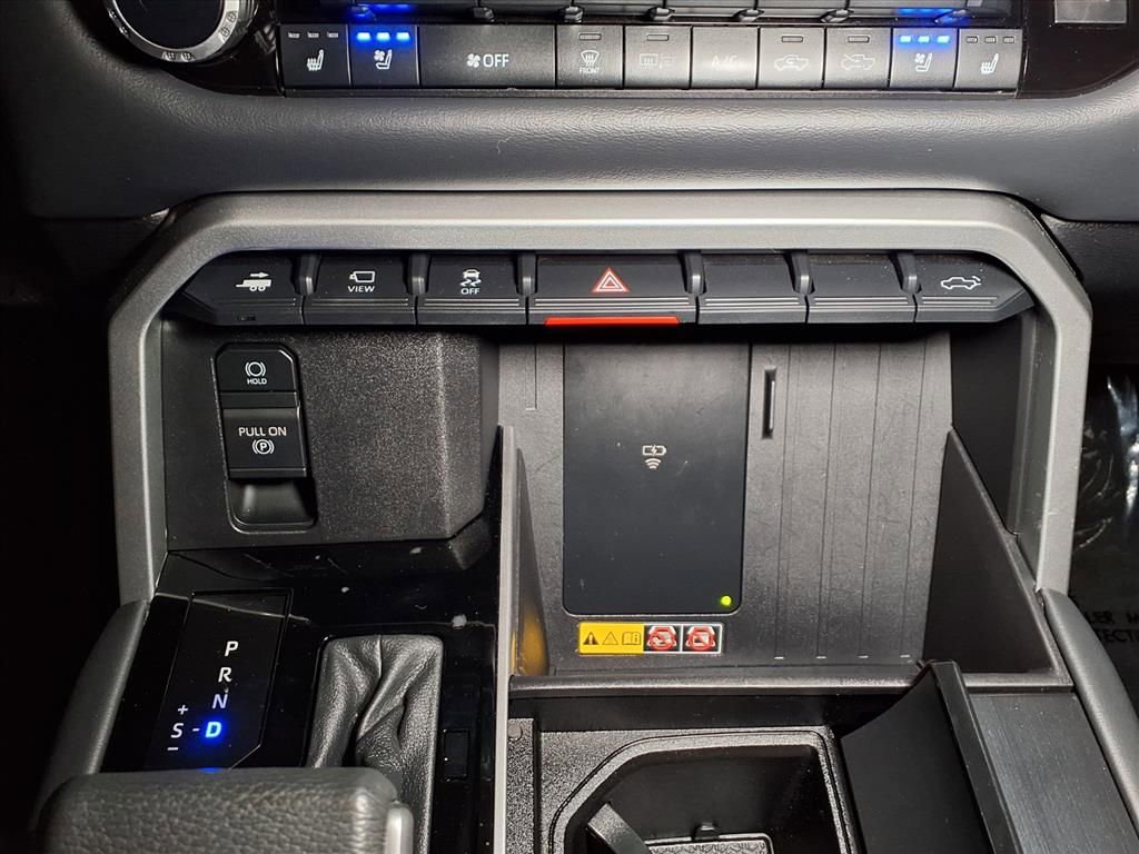 Used 2025 Toyota Tundra Platinum image 25