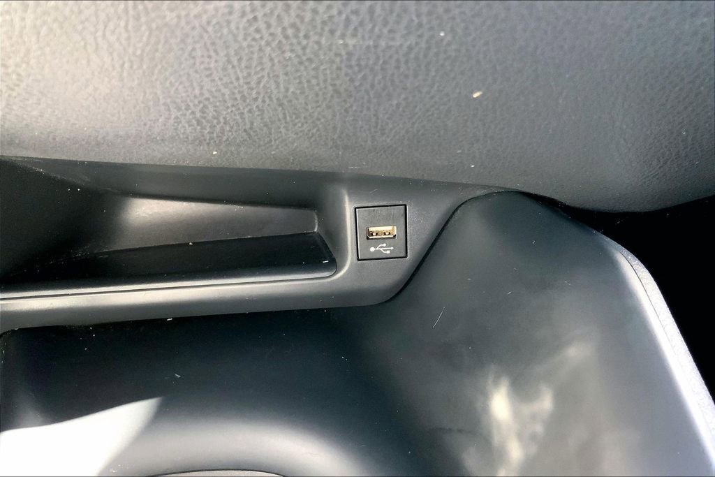 Used 2020 Toyota C-HR LE image 30