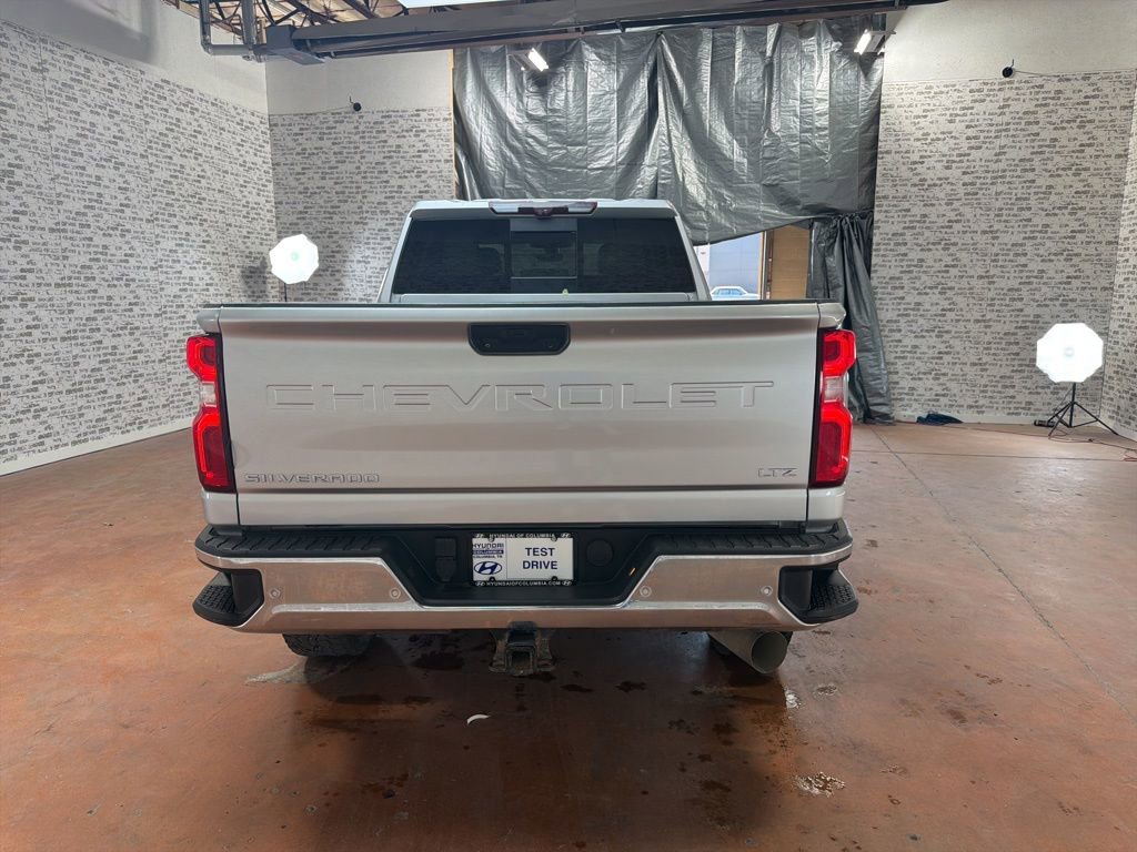 Used 2021 Chevrolet Silverado 2500 LTZ w/ LTZ Premium Package image 6