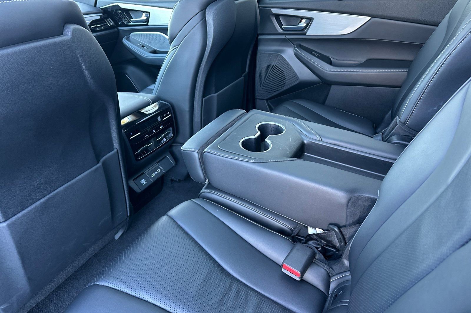 Used 2024 Acura MDX FWD w/ Technology Package image 13