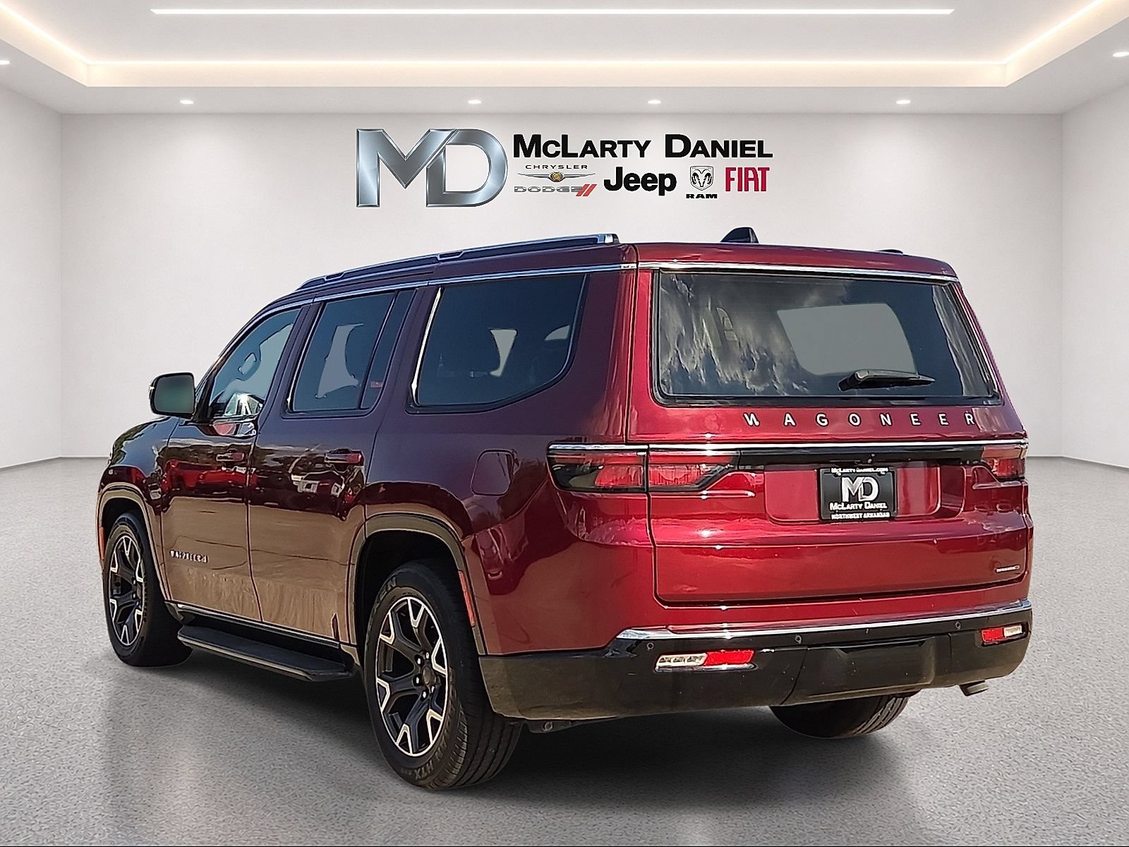 Used 2024 Jeep Wagoneer Series III AWD/4WD image 4