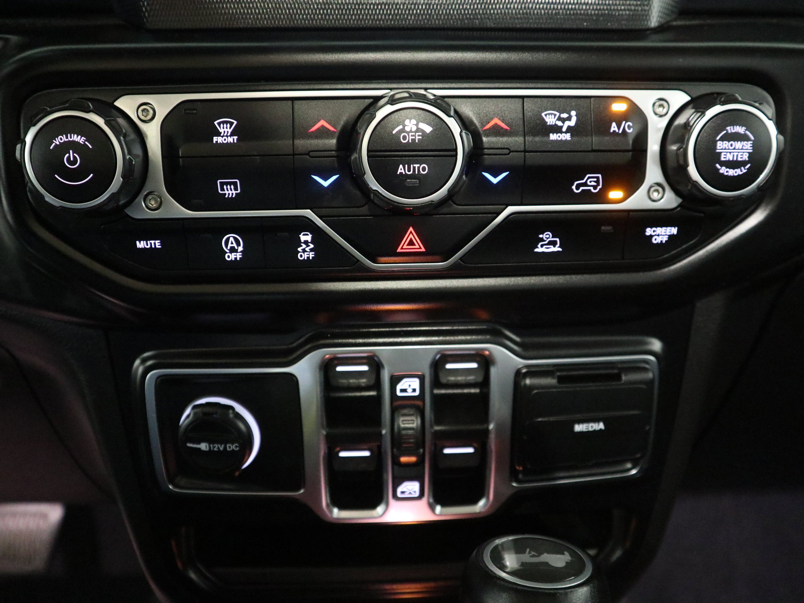 Used 2021 Jeep Wrangler Unlimited Sahara image 26