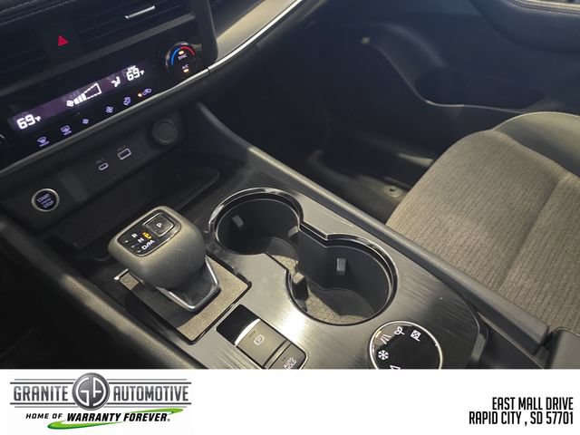 Used 2023 Nissan Rogue SV AWD/4WD image 23