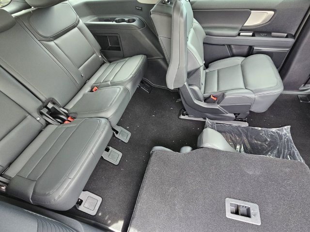 New 2026 Ford Expedition Active RWD image 13