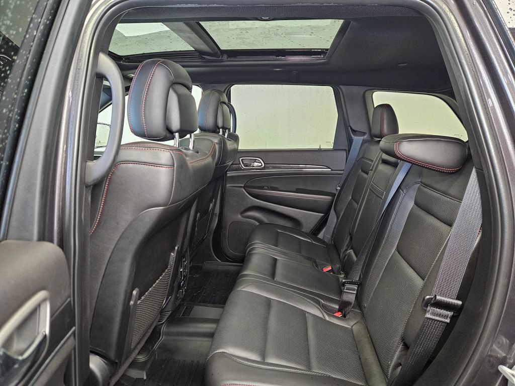 Used 2018 Jeep Grand Cherokee Trailhawk w/ Trailhawk Luxury Group AWD/4WD image 5