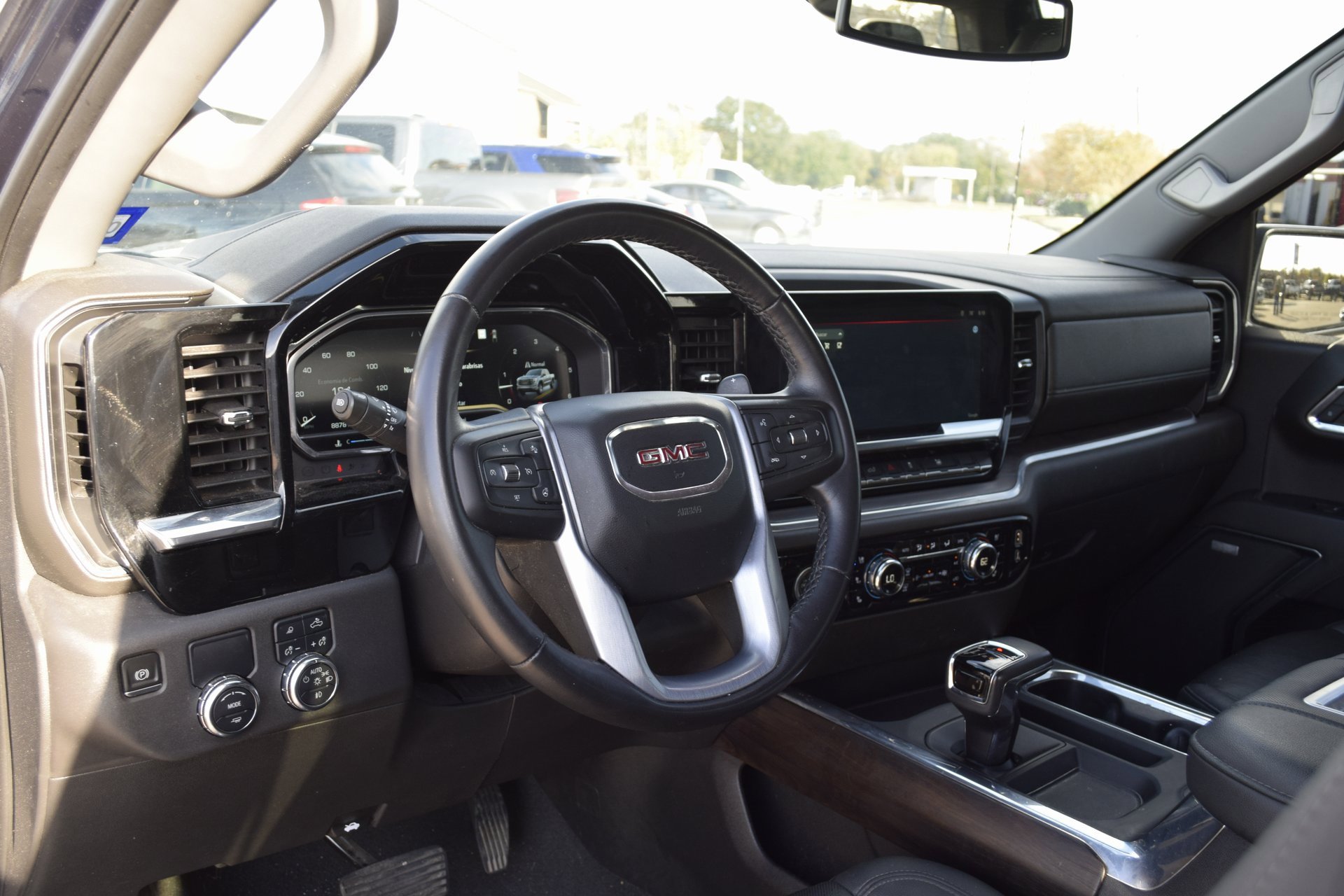 Used 2022 GMC Sierra 1500 SLT w/ SLT Convenience Package image 18