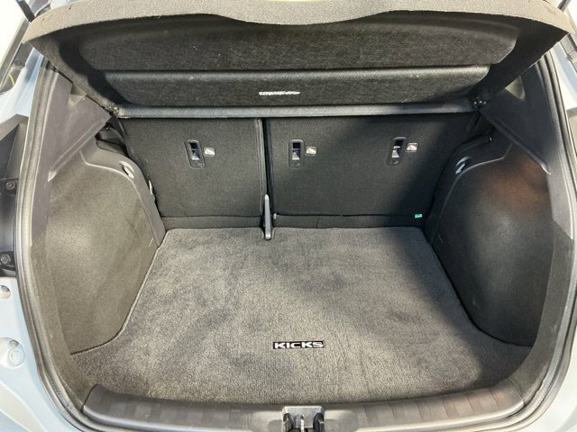 Used 2023 Nissan Kicks SR w/ SR Premium Package FWD image 11