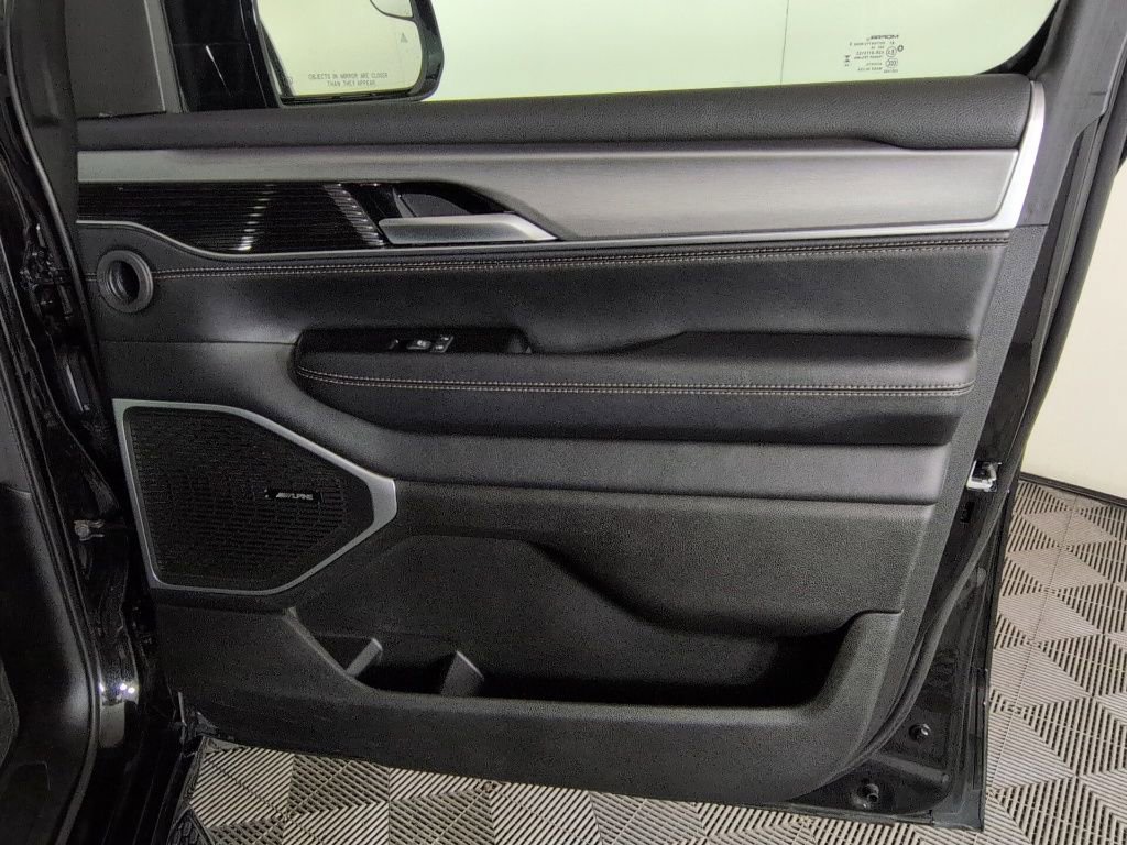 Certified 2024 Jeep Wagoneer Series II AWD/4WD image 37