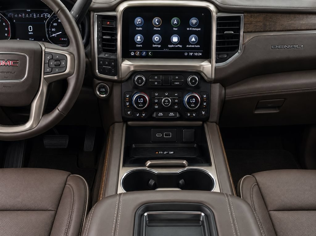 Used 2016 GMC Yukon Denali w/ Open Road Package RWD image 18