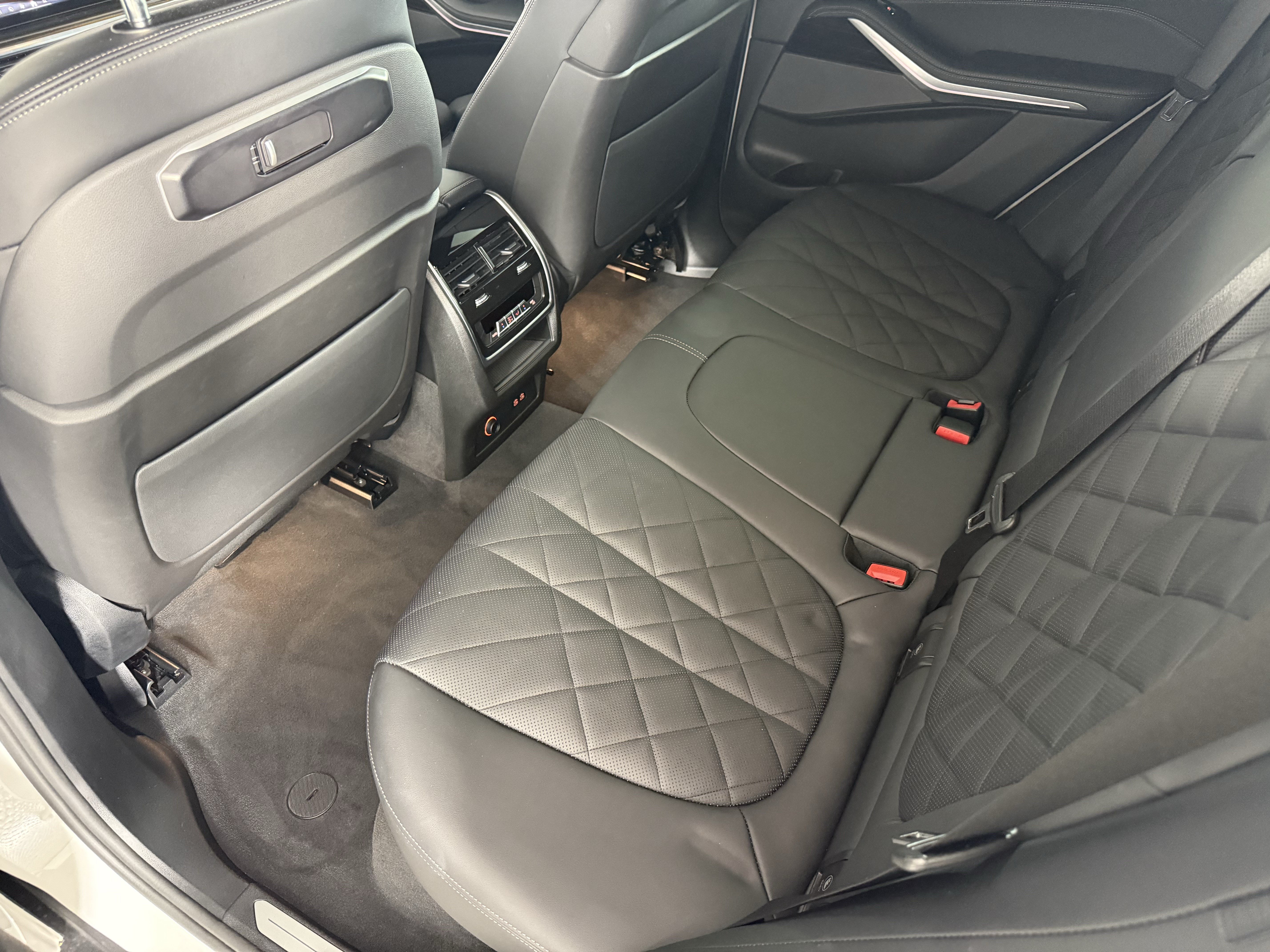 Certified 2025 BMW X5 xDrive40i AWD/4WD image 18