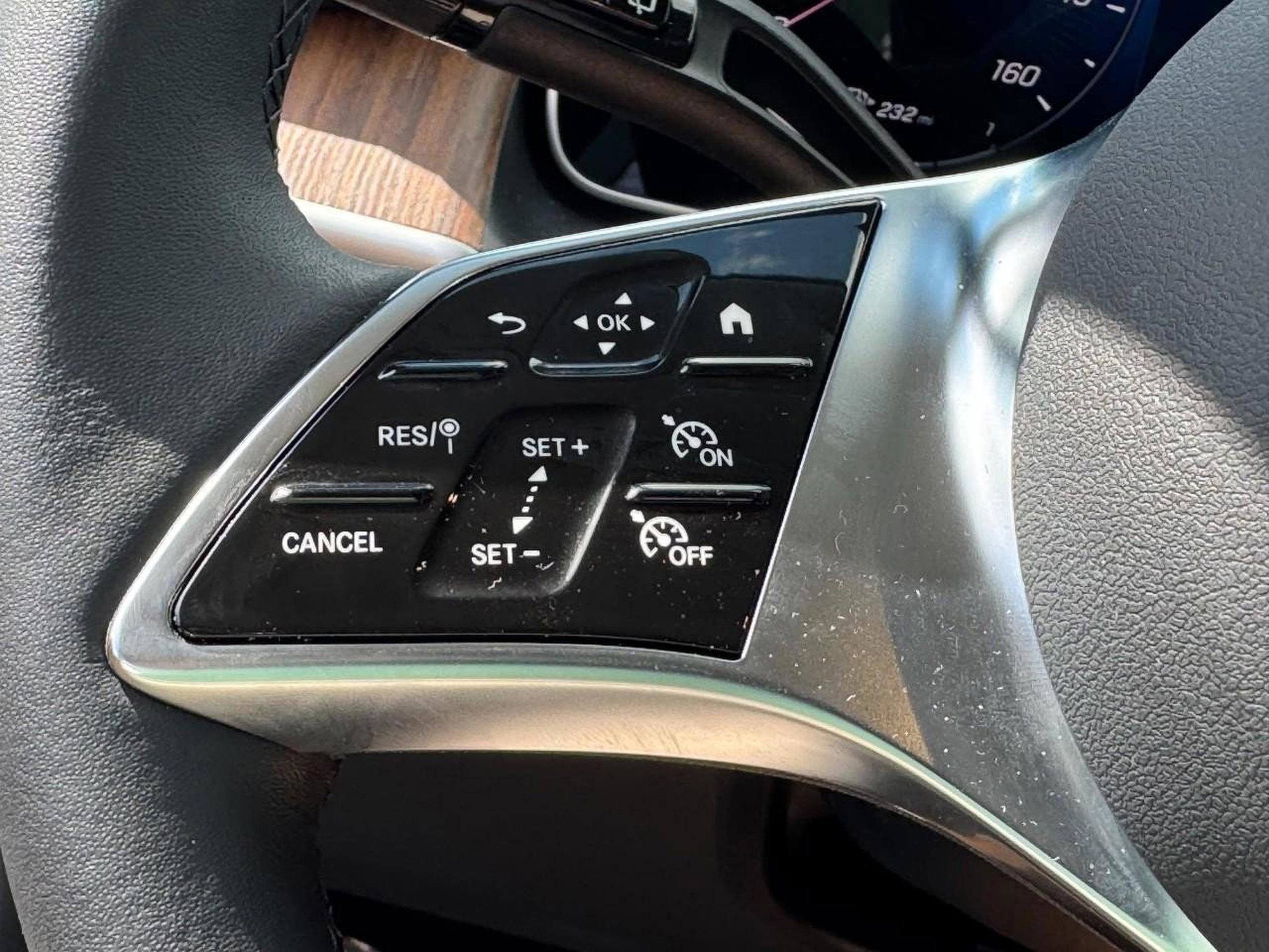 Certified 2025 Mercedes-Benz GLC 350e 4MATIC image 18