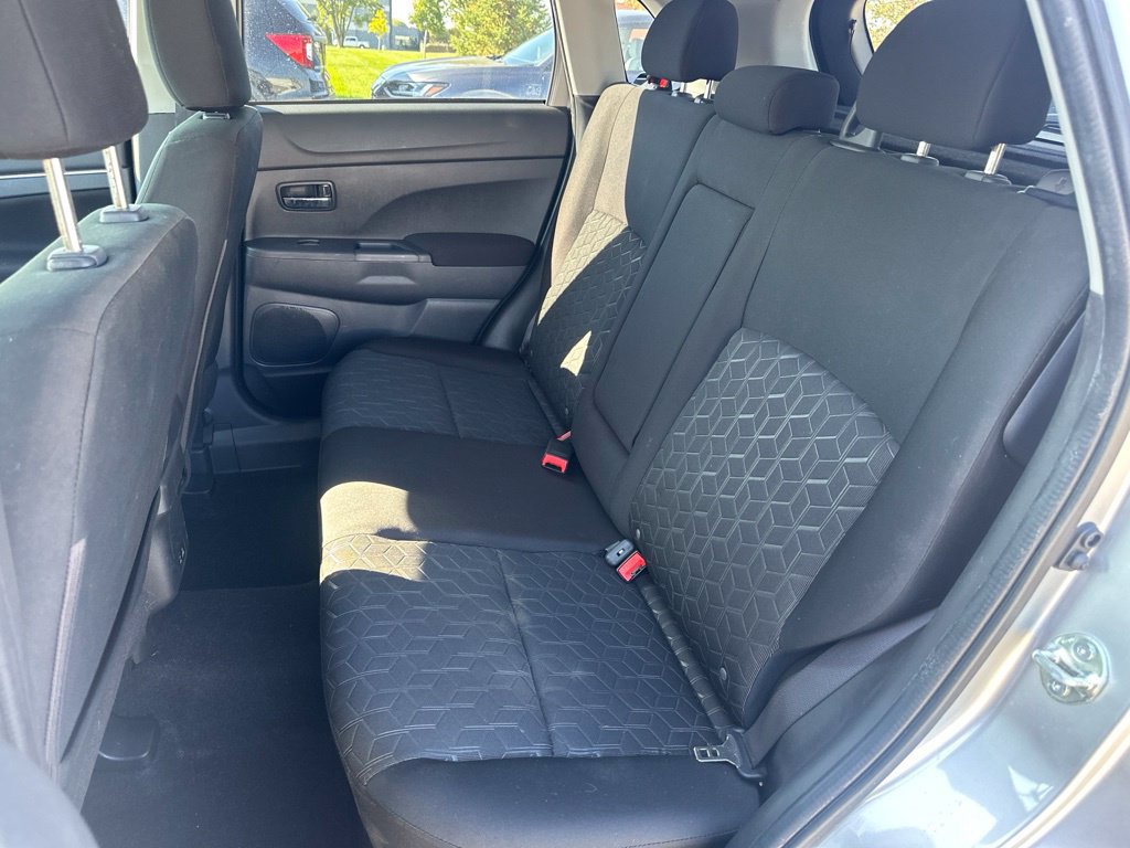 Used 2024 Mitsubishi Outlander Sport LE AWD/4WD image 14